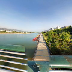 渭河的水啊向东流。