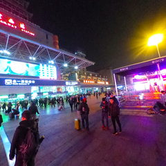 北京西站南广场