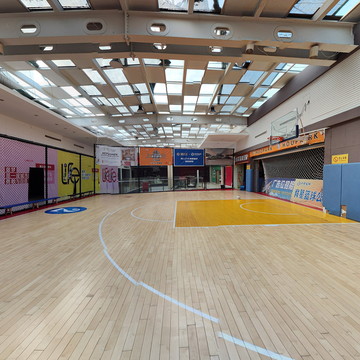 龙创●育星篮球俱乐部