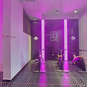 架空层运动健身泛会所