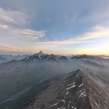 四姑娘山鹰鸽嘴峰