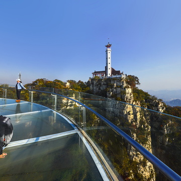 河北狼牙山景区玻璃栈道观景台
