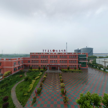 造甲城赵温小学全景图