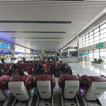 日照西站一楼候车厅