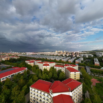 风雨中片刻宁静
