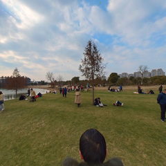 正是风筝上天时