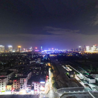 员村地铁站夜景