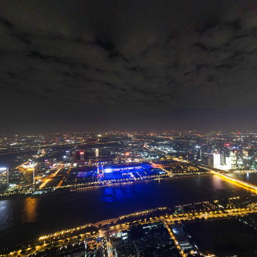 员村地铁站500米夜景