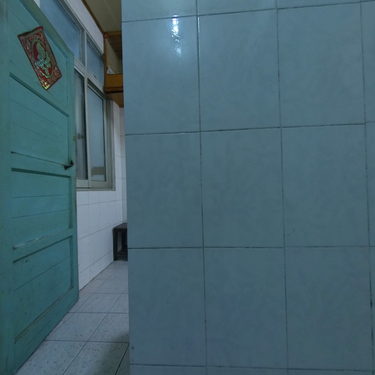 许先生家卫生间与厨房