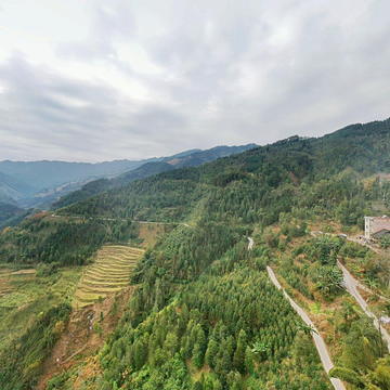 凌云县玉洪乡江更村