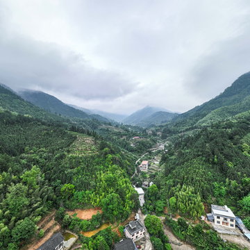 田冲村全景