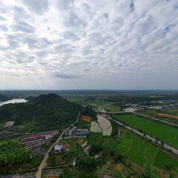 宜春樟树洞塘村