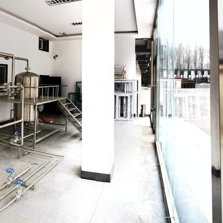 东一西大厅堵漏装置