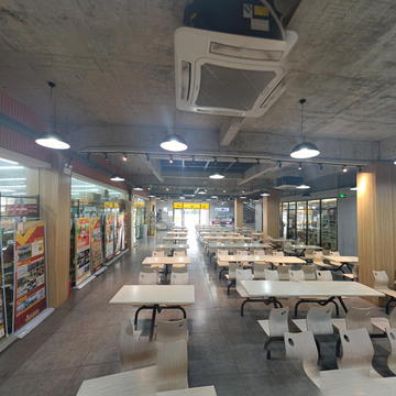南昌白塔岭学校食堂一楼