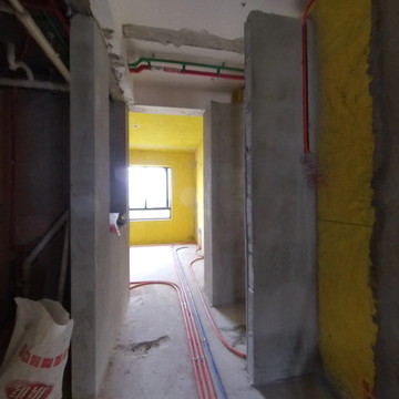 崇德佳苑88号502室（卫生间前走道）