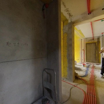 崇德佳苑88号502室（进户门走道）