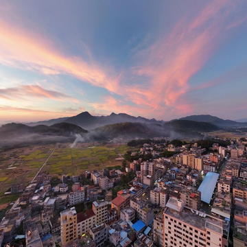 回龙镇中心小学