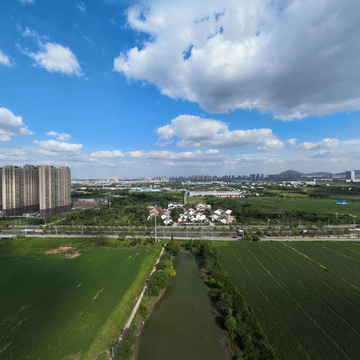 红明锡西大道旁小河道全景图20240922