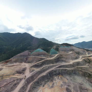 龙泉塔石岭后5#工地2#坡边坡10.13