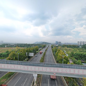 湘潭芙蓉大道人行天桥3号