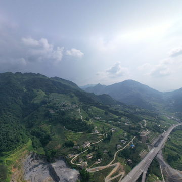 宜毕高速（威信至镇雄段）