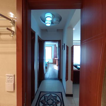 纳丹堡南向两居室