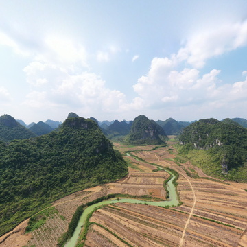 隆安县更望湖秋景