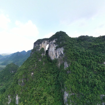 隆安县布泉乡月亮山景区