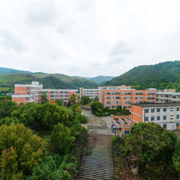 苍南县矾山高级中学