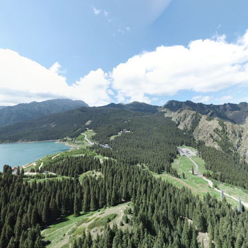 天山天池飞龙潭