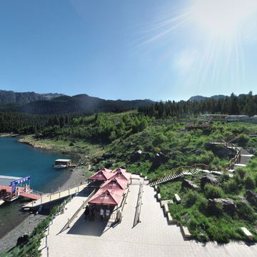 天山天池主景区