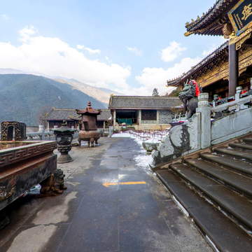 灵山寺祖师金殿