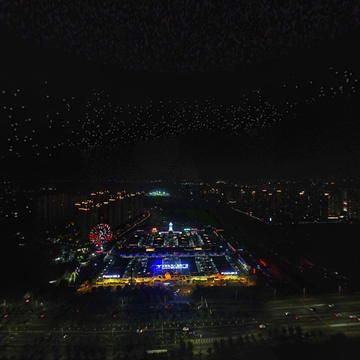 火车头万人海鲜广场全景图002