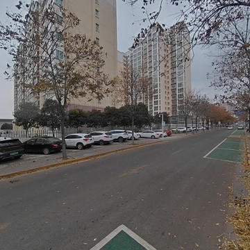 平行中位加球机照斜停泊位