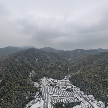 梅岭雪景