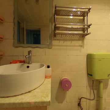 江北区华新街城市领地2室整租1800