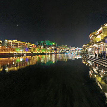 凤凰古城