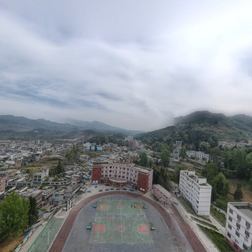 纳雍县龙场中学