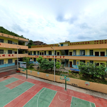 广平镇华新小学2022最新全景图