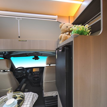 神汽汽车-领航05房车