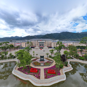 会泽县茚旺高级中学-学海