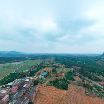 武鸣区&middot;梁彭村