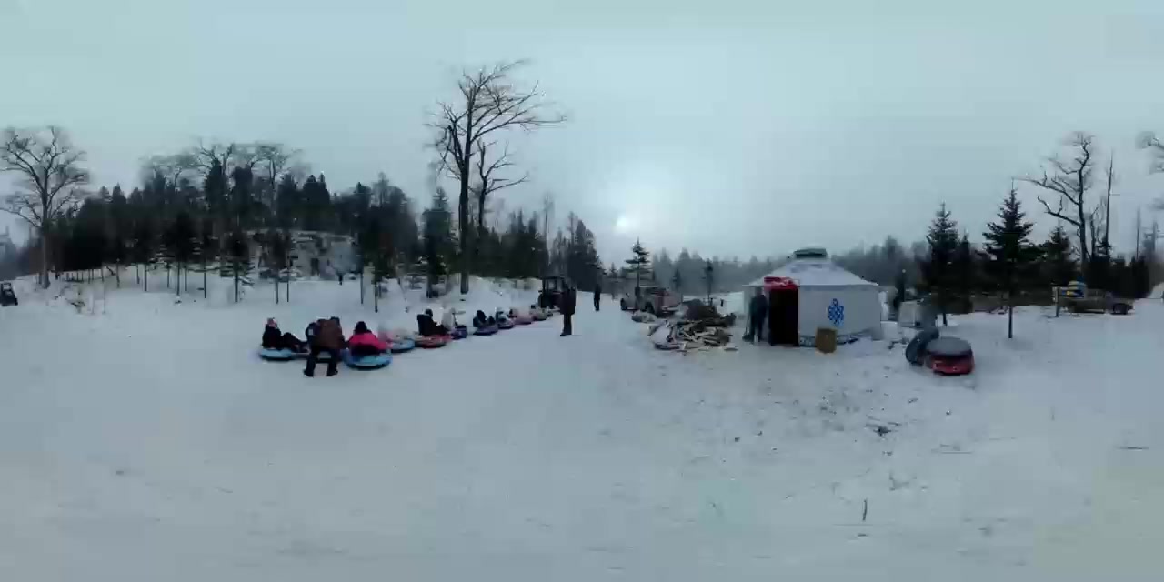 长白山天池西坡冰瀑布