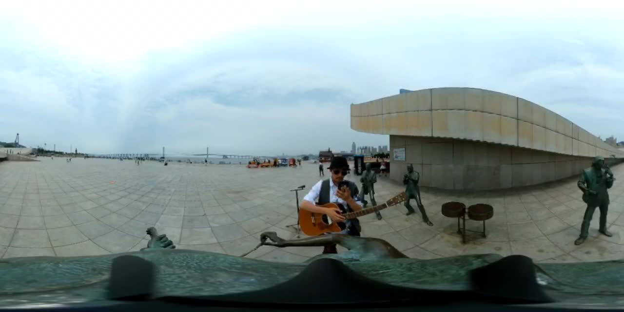 西吾大连星海广场天书演唱蓝莲花