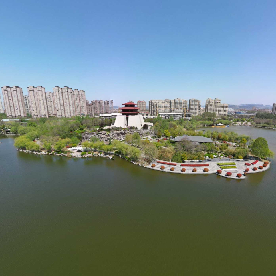 山东省枣庄市东湖公园湖中全景